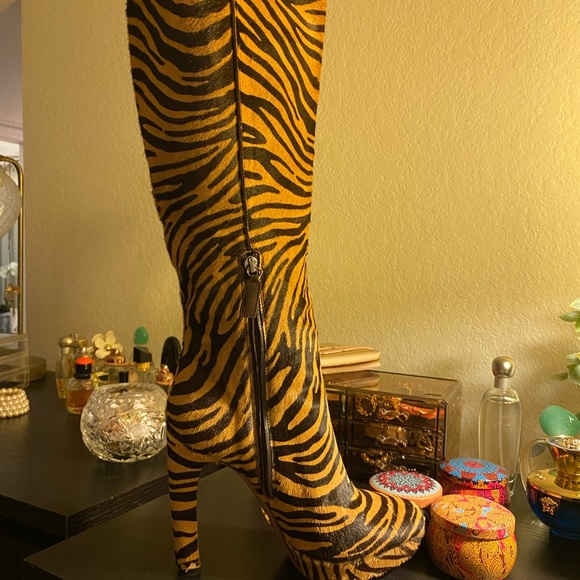 PRADA horse hair tiger pattern boots. - Picture 3 of 10